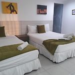 Mintaka Hotel + Lounge