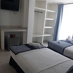 Mintaka Hotel + Lounge